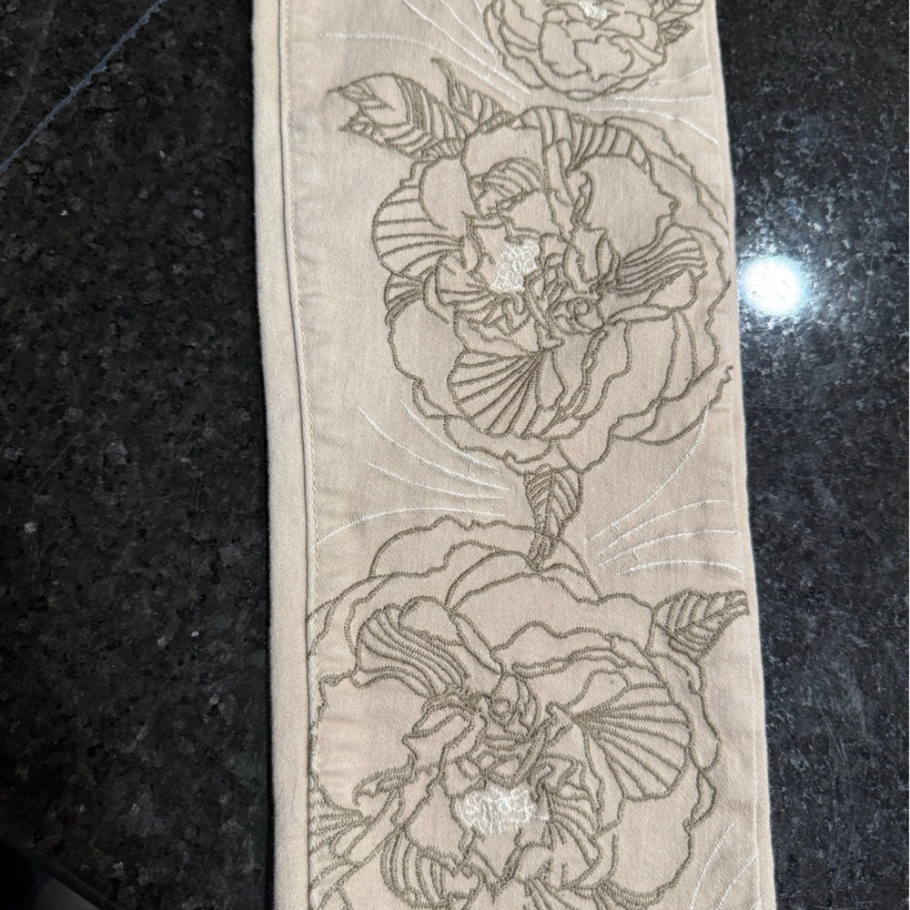 DG2 by Diane Gilman Cream Floral Skinny Jeans - Picture 8 of 9